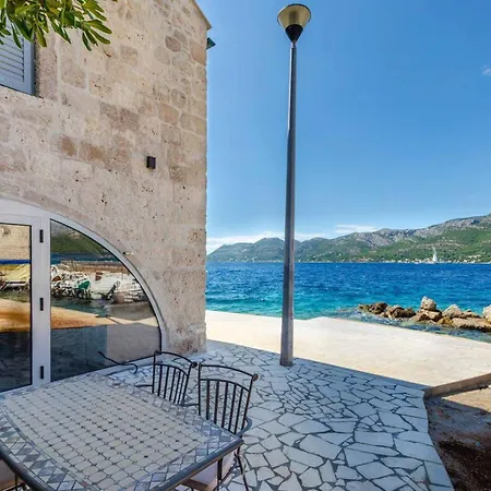 Fantastic Seafront 4 Bedrooms Samostan Prestige Stunning Sea Views Enclosed Garden With Private Pool Villa Korčula