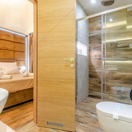 Fantastic Seafront 4 Bedrooms Samostan Prestige Stunning Villa