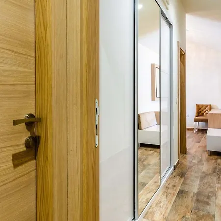 Fantastic Seafront 4 Bedrooms Samostan Prestige Stunning *