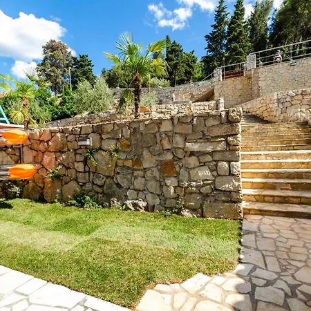 Fantastic Seafront 4 Bedrooms Samostan Prestige Stunning * Korčula