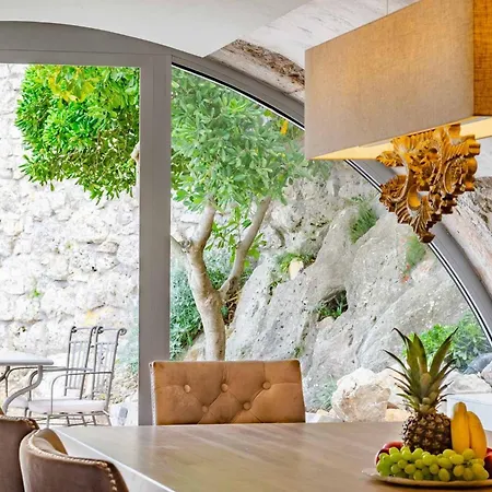 Fantastic Seafront 4 Bedrooms Samostan Prestige Stunning