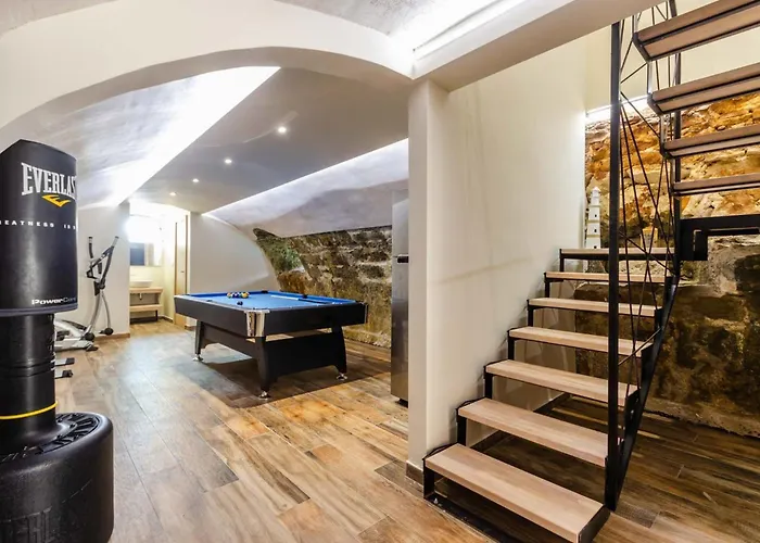 빌라 Fantastic Seafront 4 Bedrooms Samostan Prestige Stunning *