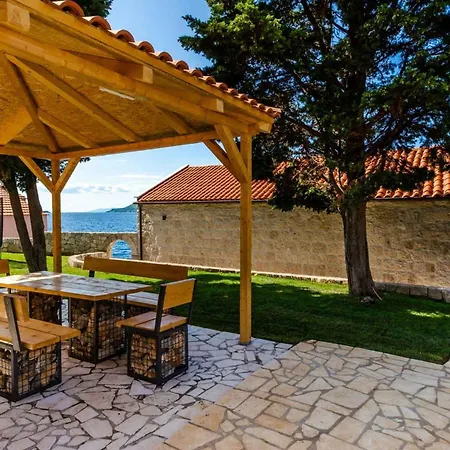 Villa Fantastic Seafront 4 Bedrooms Samostan Prestige Stunning *