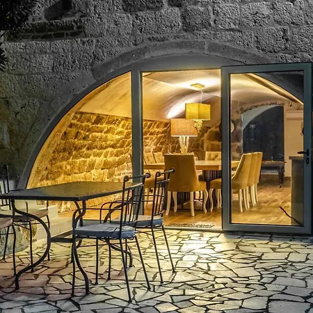 Fantastic Seafront 4 Bedrooms Samostan Prestige Stunning Sea Views Enclosed Garden With Private Pool Villa Korčula