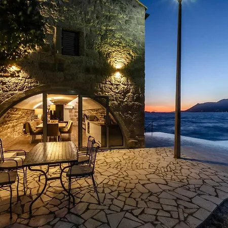 Villa Fantastic Seafront 4 Bedrooms Samostan Prestige Stunning *