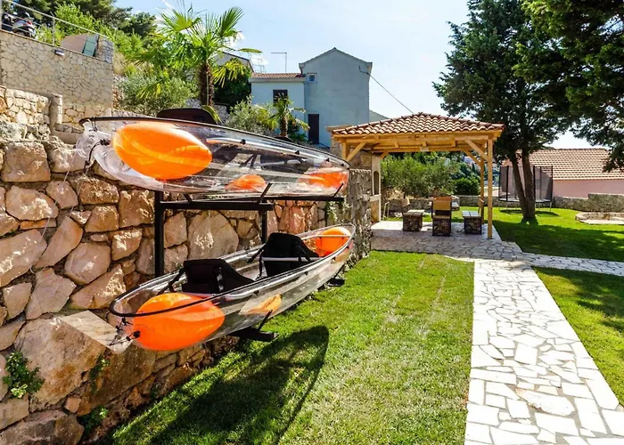 Fantastic Seafront 4 Bedrooms Samostan Prestige Stunning קורצולה