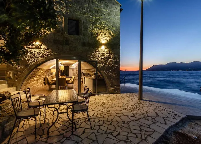 Villa Fantastic Seafront 4 Bedrooms Samostan Prestige Stunning *