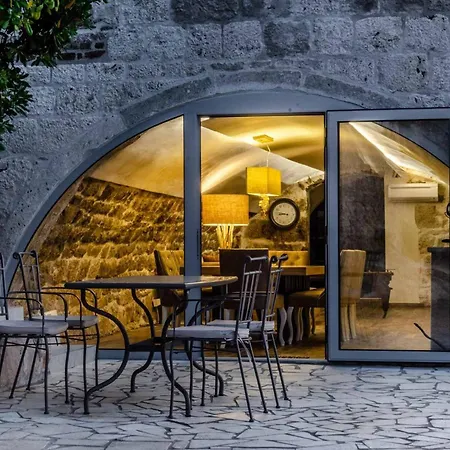 Fantastic Seafront 4 Bedrooms Samostan Prestige Stunning