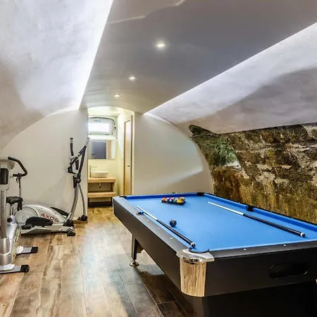 Villa Fantastic Seafront 4 Bedrooms Samostan Prestige Stunning Sea Views Enclosed Garden With Private Pool Korčula