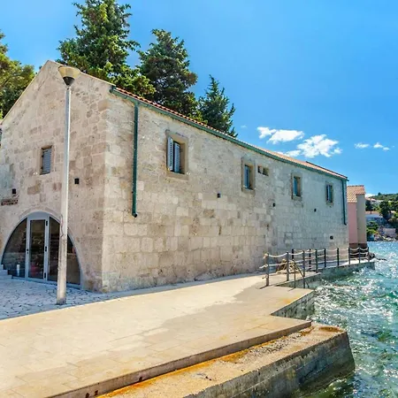 Villa Fantastic Seafront 4 Bedrooms Samostan Prestige Stunning Sea Views Enclosed Garden With Private Pool