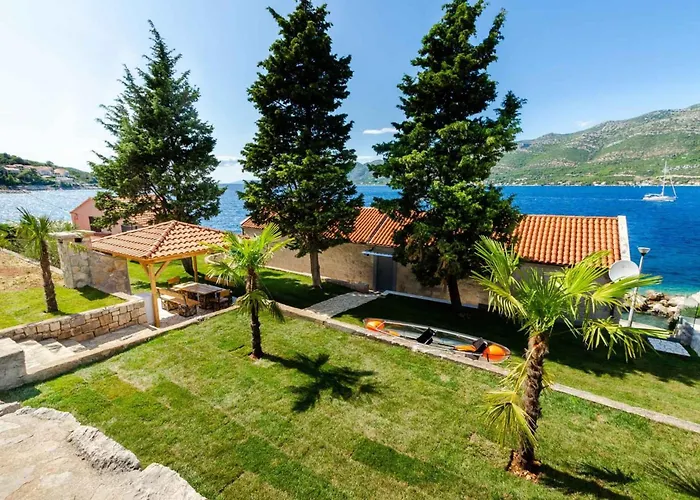 Fantastic Seafront 4 Bedrooms Samostan Prestige Stunning * Korčula