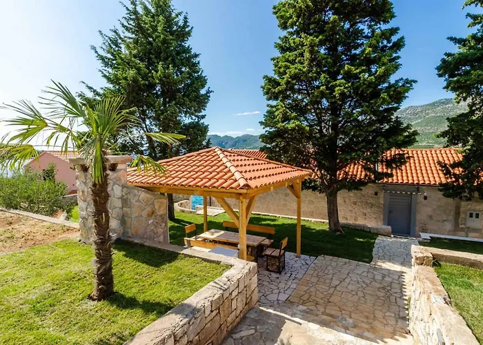 Fantastic Seafront 4 Bedrooms Samostan Prestige Stunning * Korčula