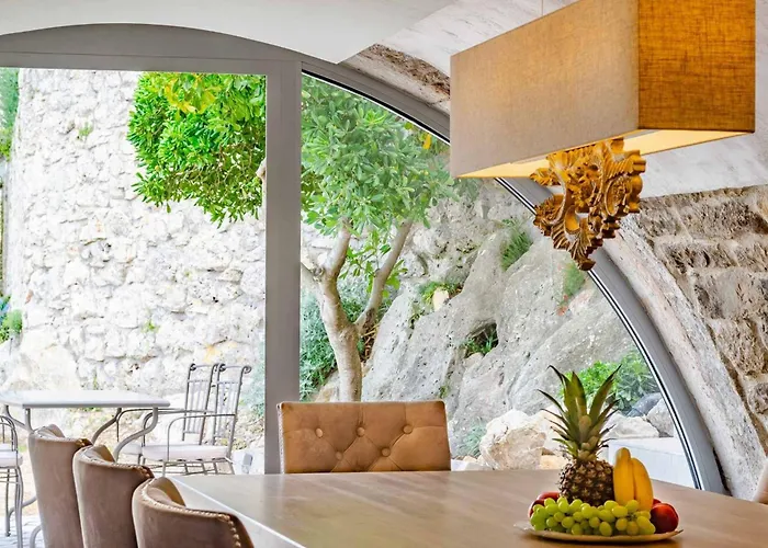 Fantastic Seafront 4 Bedrooms Samostan Prestige Stunning