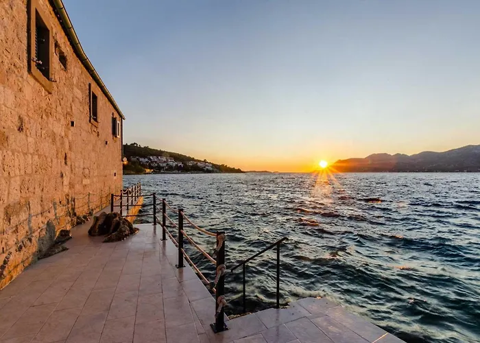 Fantastic Seafront 4 Bedrooms Samostan Prestige Stunning *