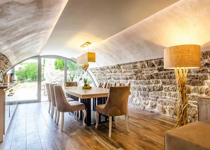 Villa Fantastic Seafront 4 Bedrooms Samostan Prestige Stunning Korčula