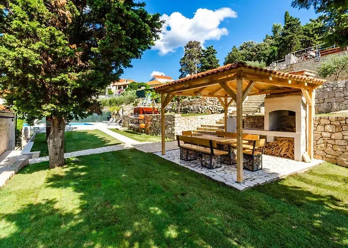 Villa Fantastic Seafront 4 Bedrooms Samostan Prestige Stunning Korčula